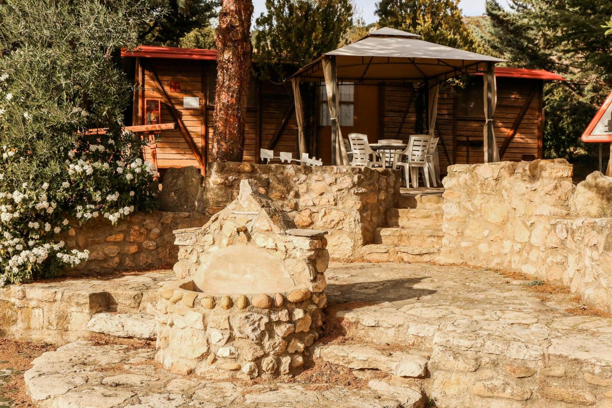 Camping Castillo De Loarre Buitenkant foto